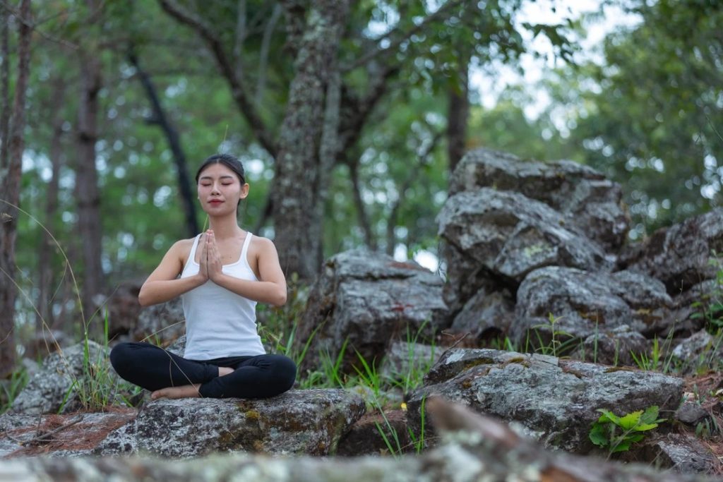 Mindful breaths: easy paths to calmer days Mindful breaths: easy paths to calmer days