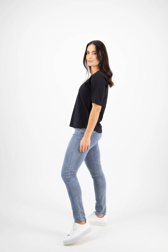 Effortless charm: styling tips for a frill collar white shirt and more