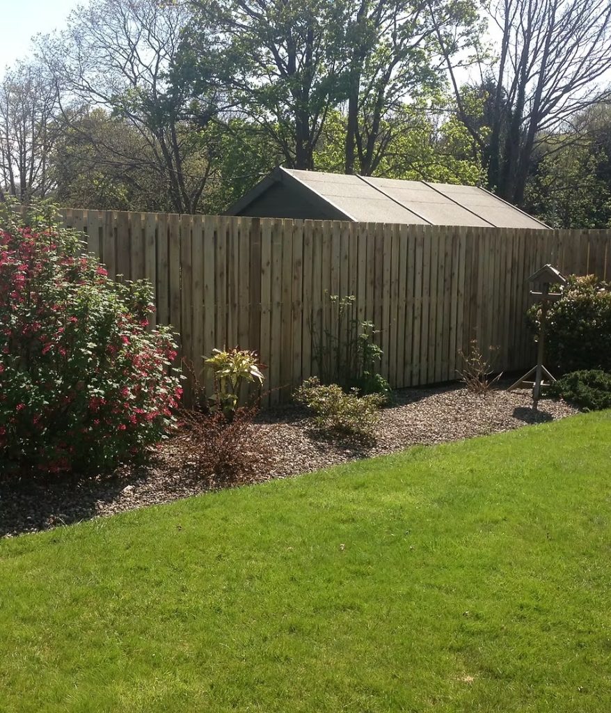 Beautiful Timber Fencing: Guide to Durable, Stylish Garden Boundaries Beautiful Timber Fencing: Guide to Durable, Stylish Garden Boundaries
