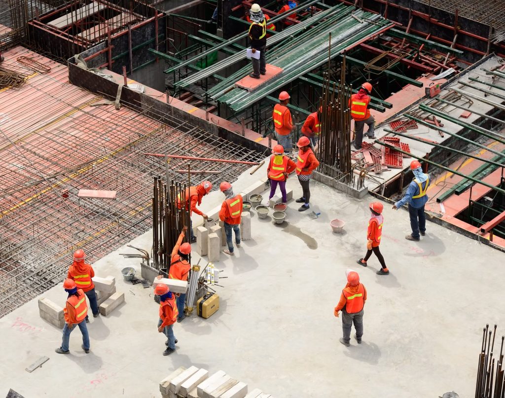 Choosing the Right Mobile Crane for Indian Construction Sites