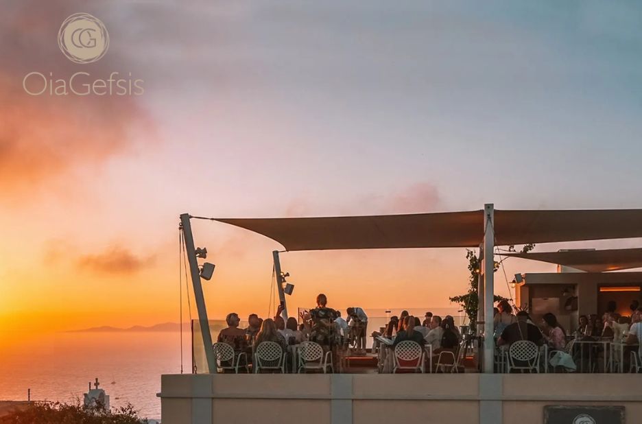 Sunrise Bites: Your Perfect Santorini Morning Guide Sunrise Bites: Your Perfect Santorini Morning Guide