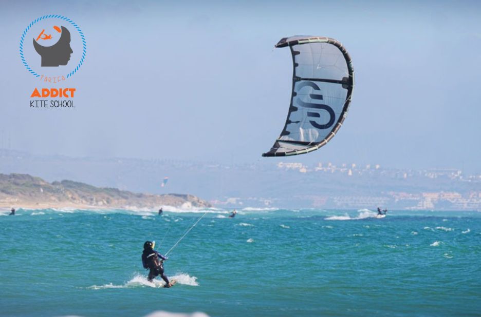 Tarifa: Initiation au kite pour débutants en voyage Tarifa: Initiation au kite pour débutants en voyage